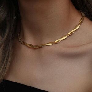 New! Gold Herringbone Necklace (8654)